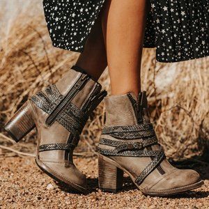 Freebird Balboa, Ice Multi, Size 7 - Women's Booties